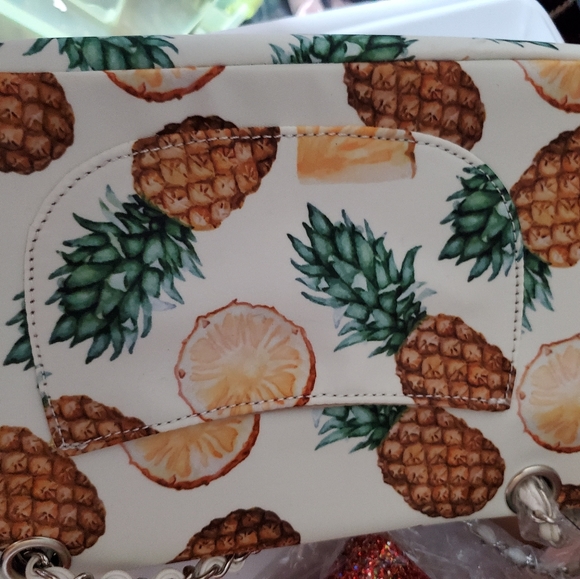 Hello 3am's pineapple clutch with so much to offe - Picture 5 of 5
